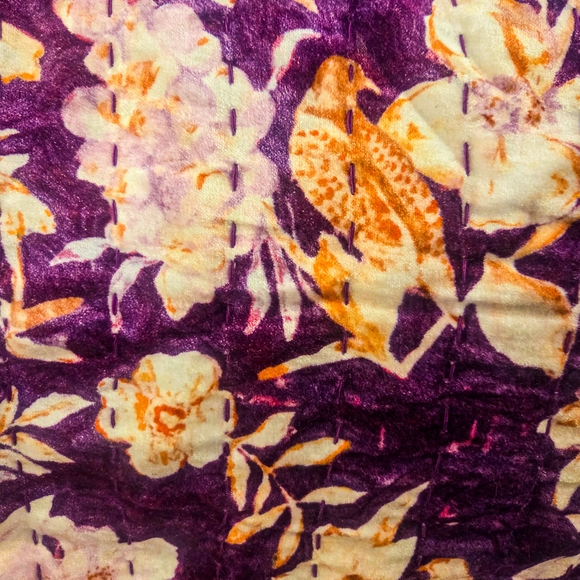 NEW Anthropologie Valentina Throw Blanket, Raspberry - Sold Out - SKU 93035566 - Picture 4 of 6